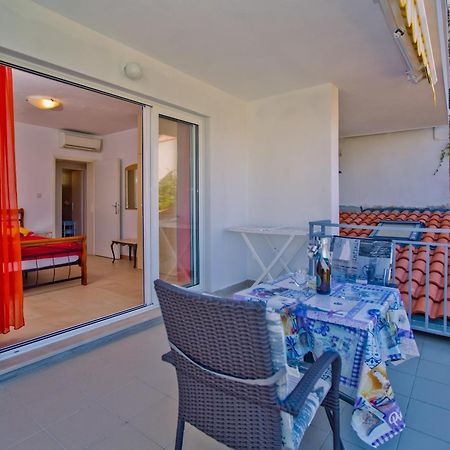 Apartments Hruban Хвар Екстериор снимка