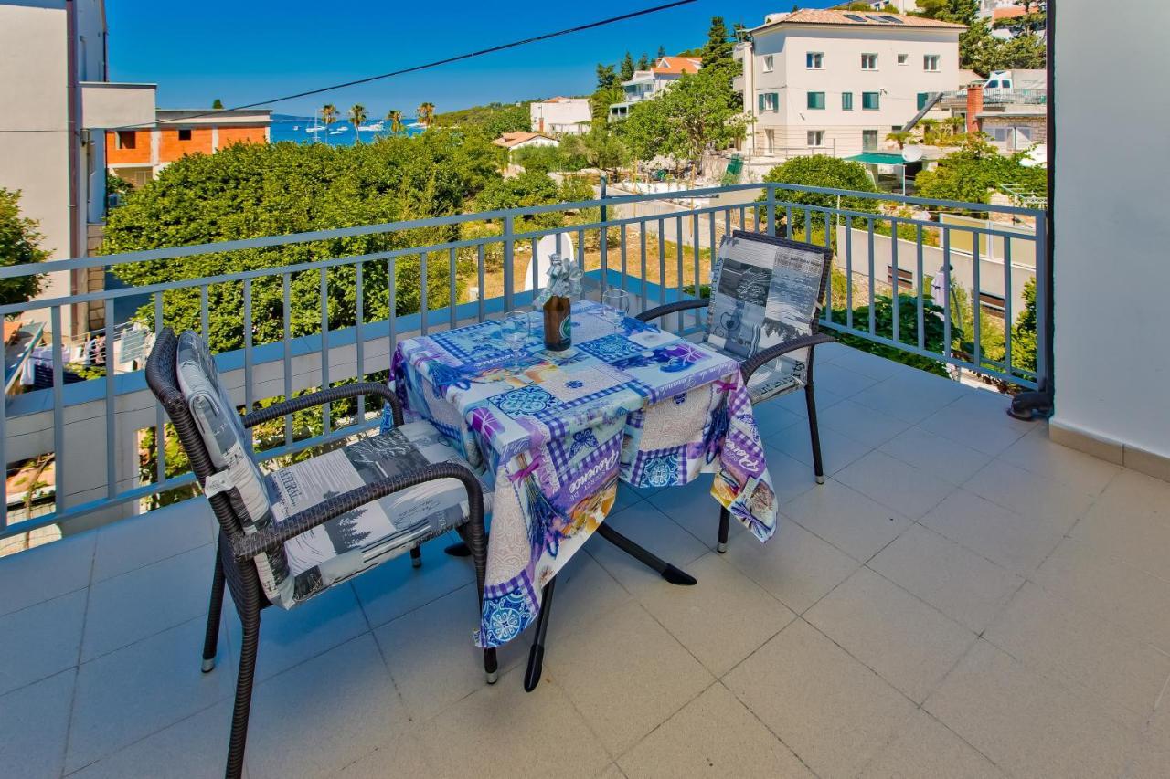 Apartments Hruban Хвар Екстериор снимка