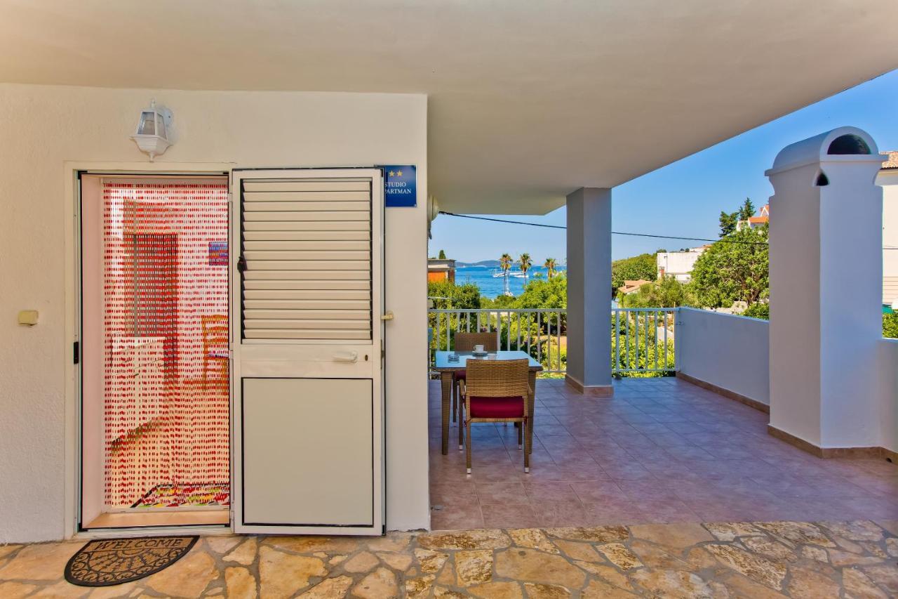 Apartments Hruban Хвар Екстериор снимка
