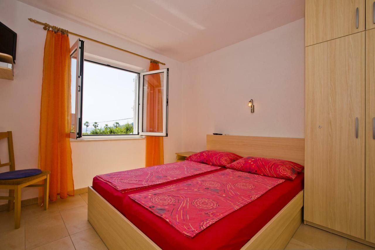 Apartments Hruban Хвар Екстериор снимка