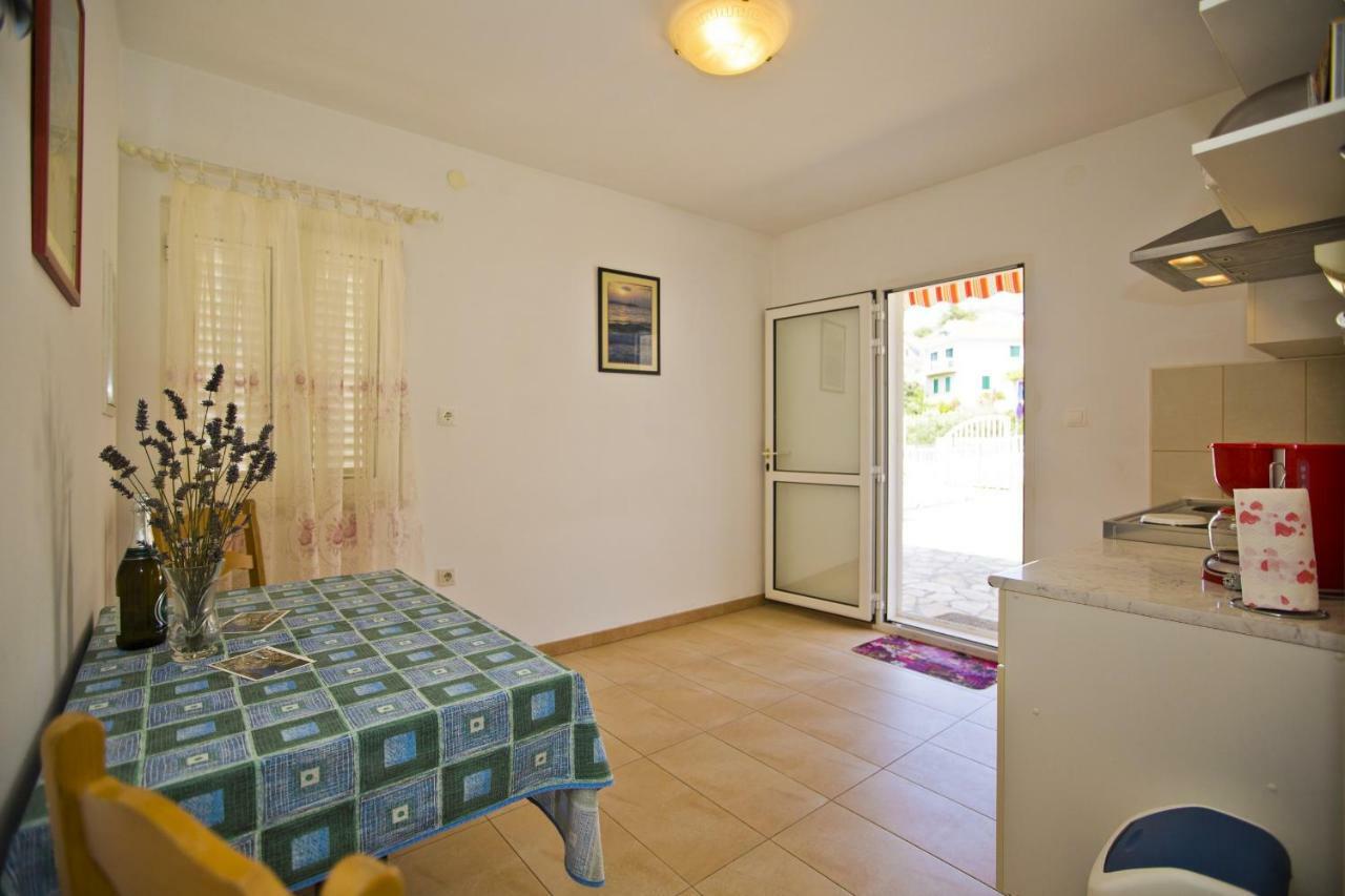 Apartments Hruban Хвар Екстериор снимка
