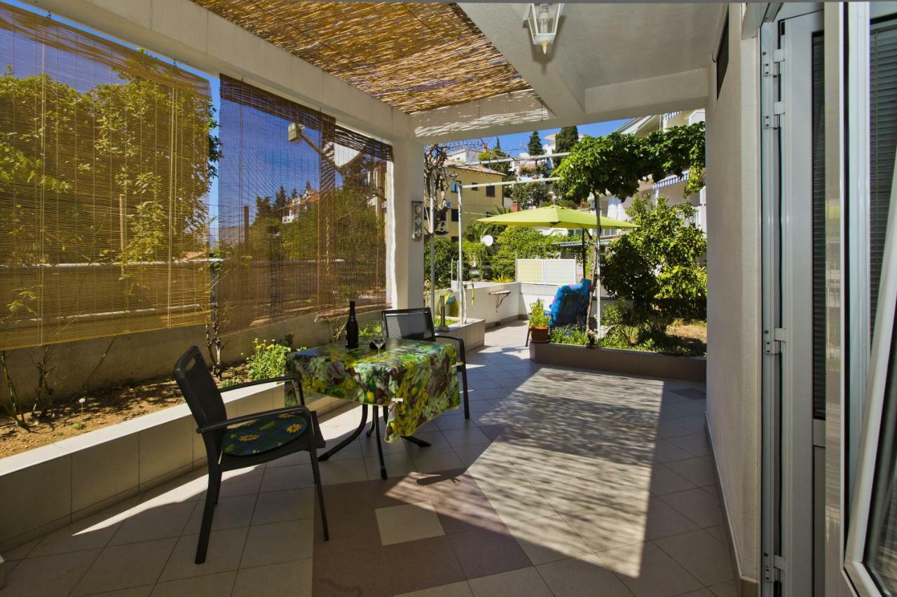 Apartments Hruban Хвар Екстериор снимка