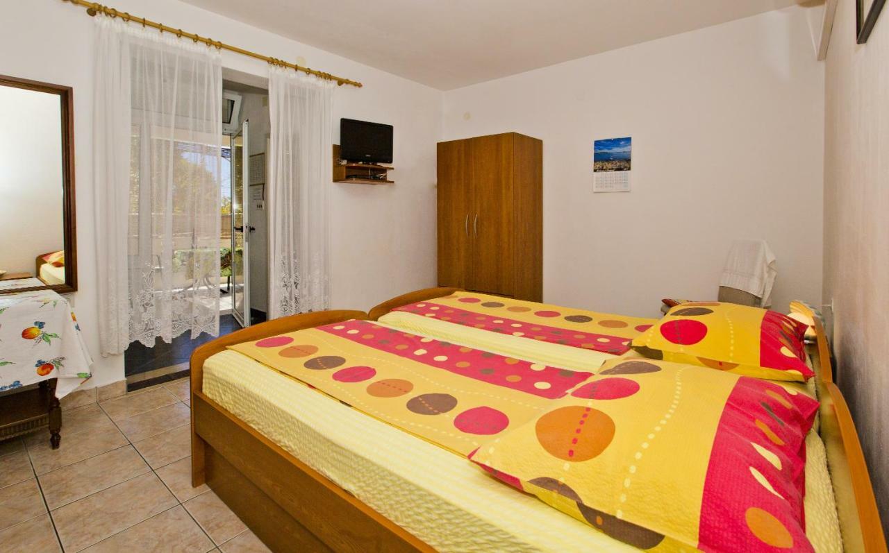 Apartments Hruban Хвар Екстериор снимка